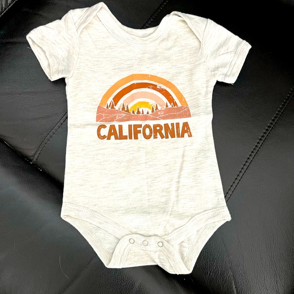 HOME FREE  0/3 months CALIFORNIA Infant Onesie NWOT